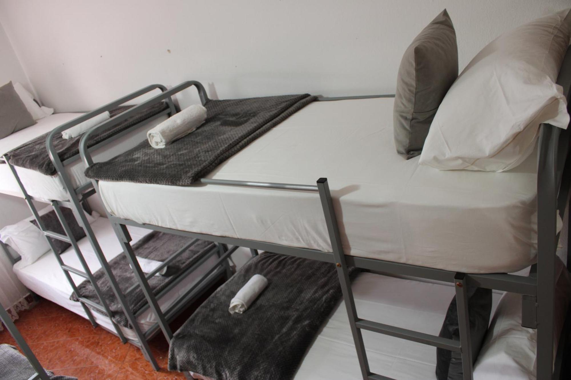 Crew Hostel Tiran Dış mekan fotoğraf