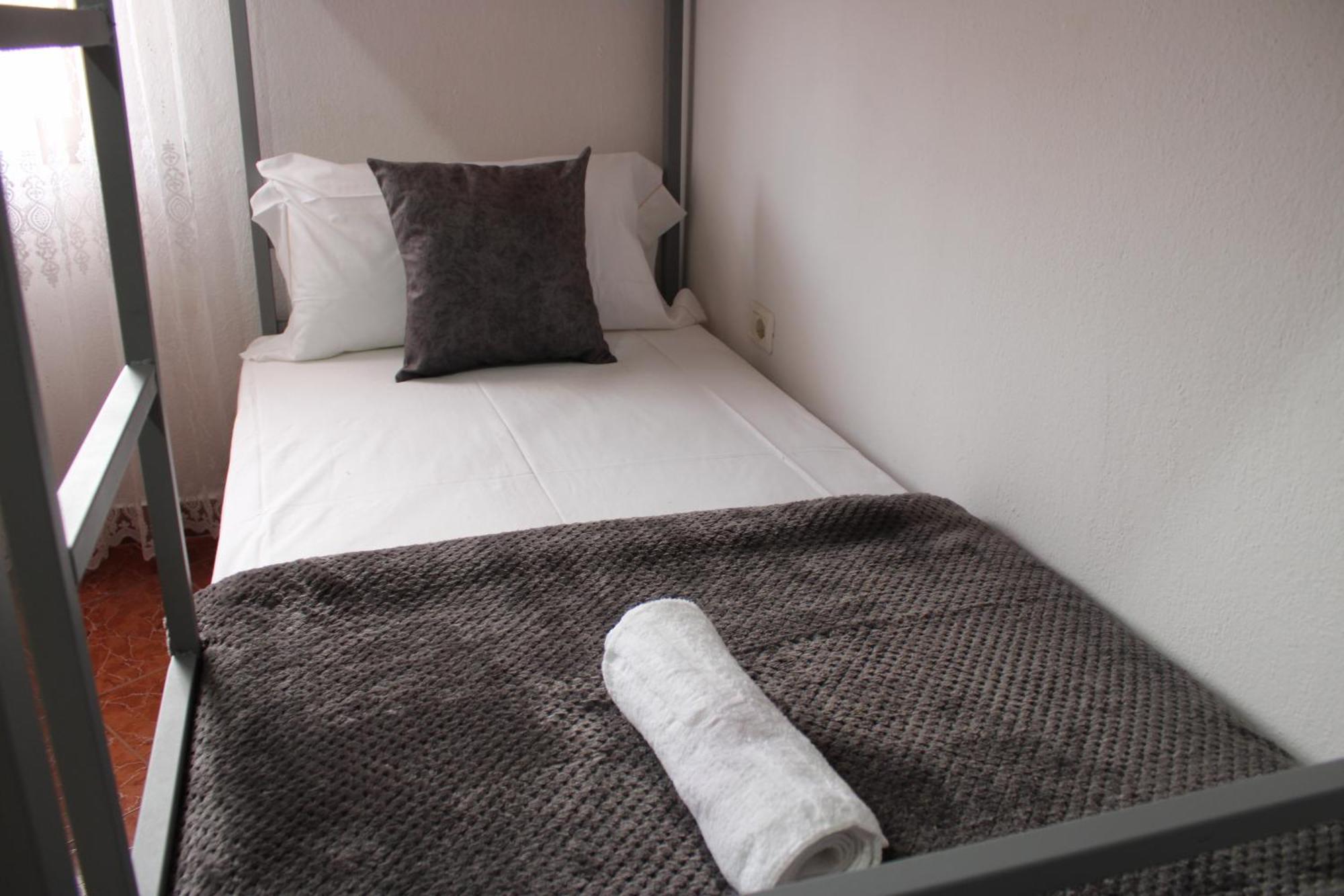 Crew Hostel Tiran Dış mekan fotoğraf